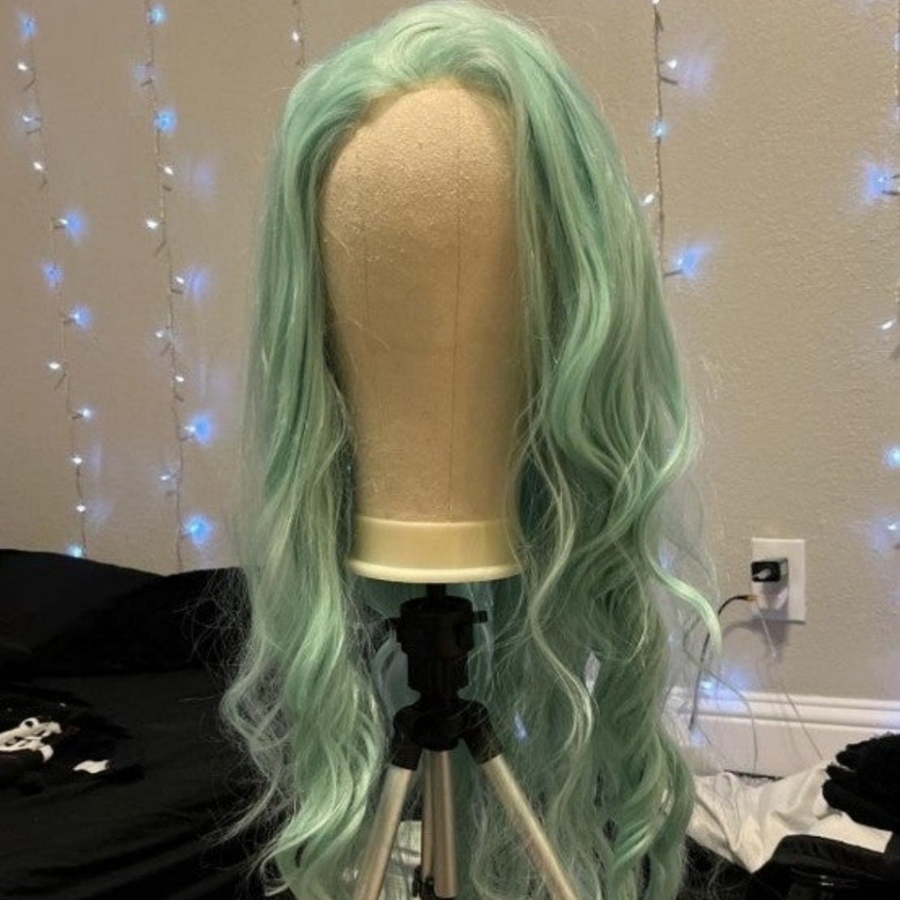 Mint synthetic curly wavy front lace wig